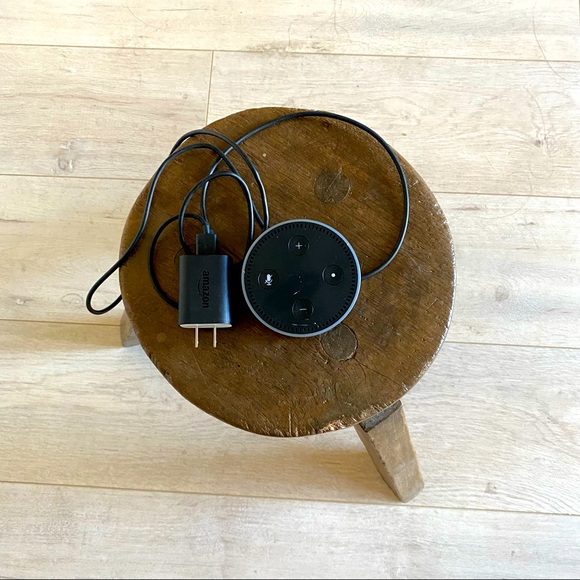 Amazon Echo Dot (2nd Gen) - Picture 2 of 3